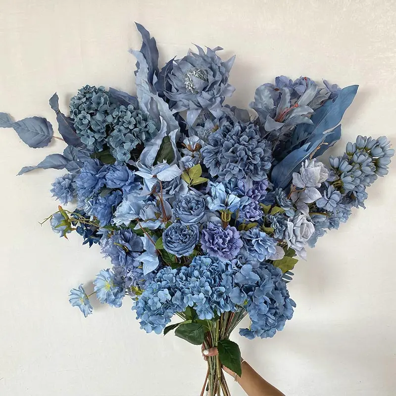 Paano Binabago ng Elegant Dusty Blue Artificial Silk Flowers ang Modern Dekorasyon Trends?